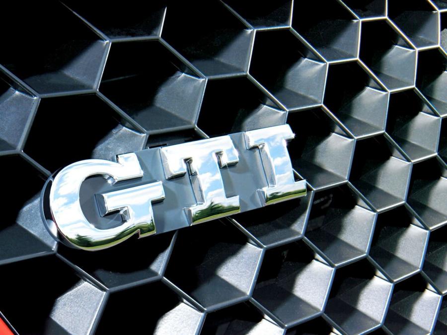  Volkswagen Golf GTi 2005 года  (фото 77 из 135)
